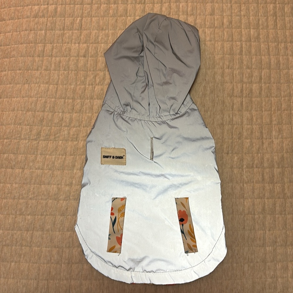 🌼 {FINAL SALE} Sniff & Bark Yellow Floral Reversible Zoomies Rain Vest™ - Picture 6 of 12